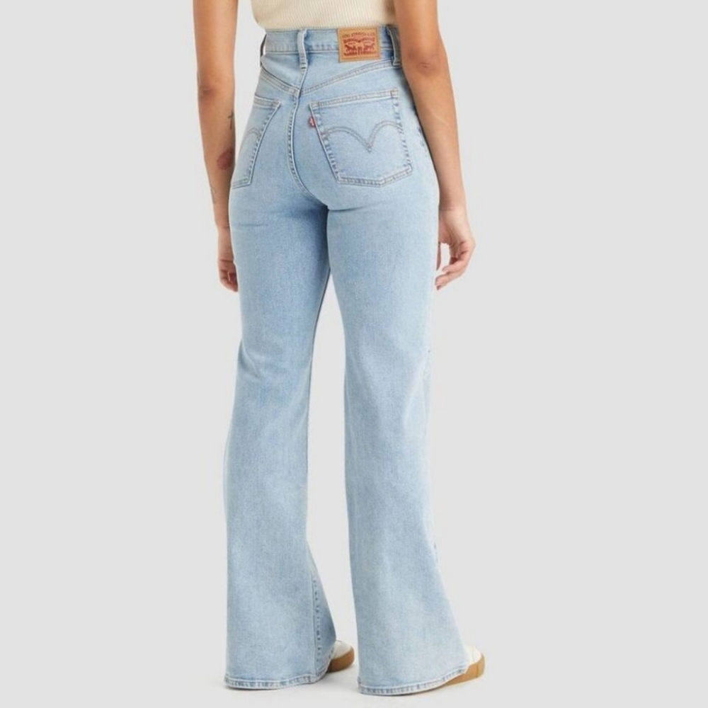 Levi's Light Wash High-Rise Wide Leg Jeans - Blue